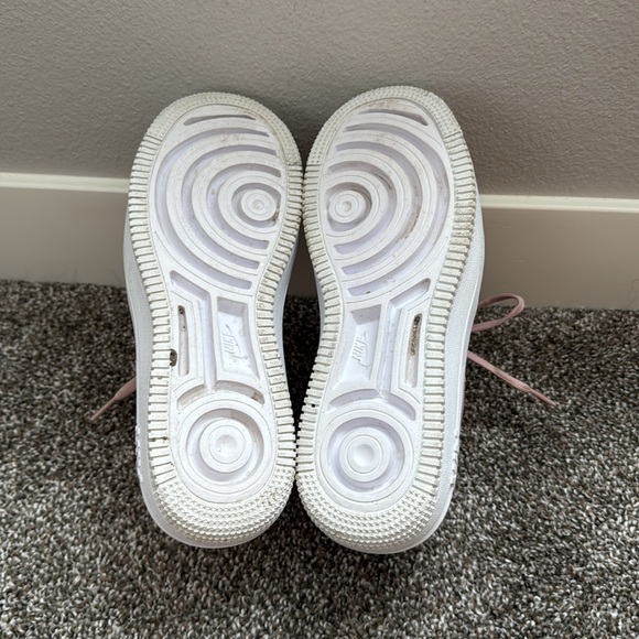 Nike Air Force - Picture 5 of 6